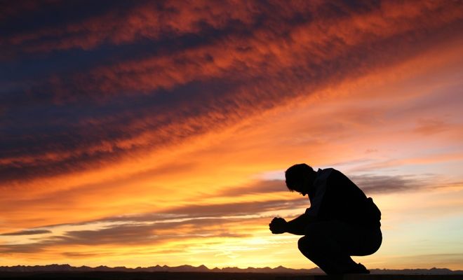 134060130-pray-time_0.jpg-itok=SNxTCsyt.cf